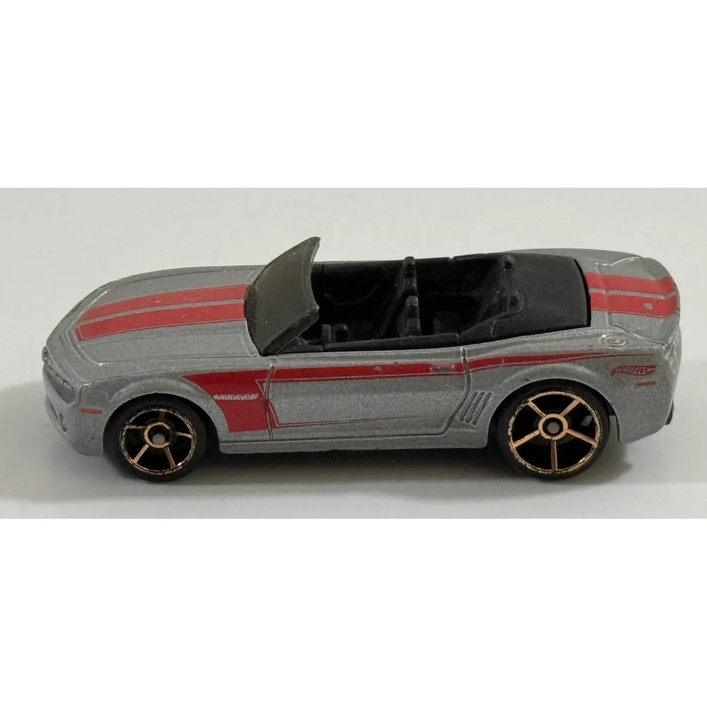 Hot Wheels 2010 Chevy Camaro Convertible Kids 1:64 Silver Red Racing Stripes